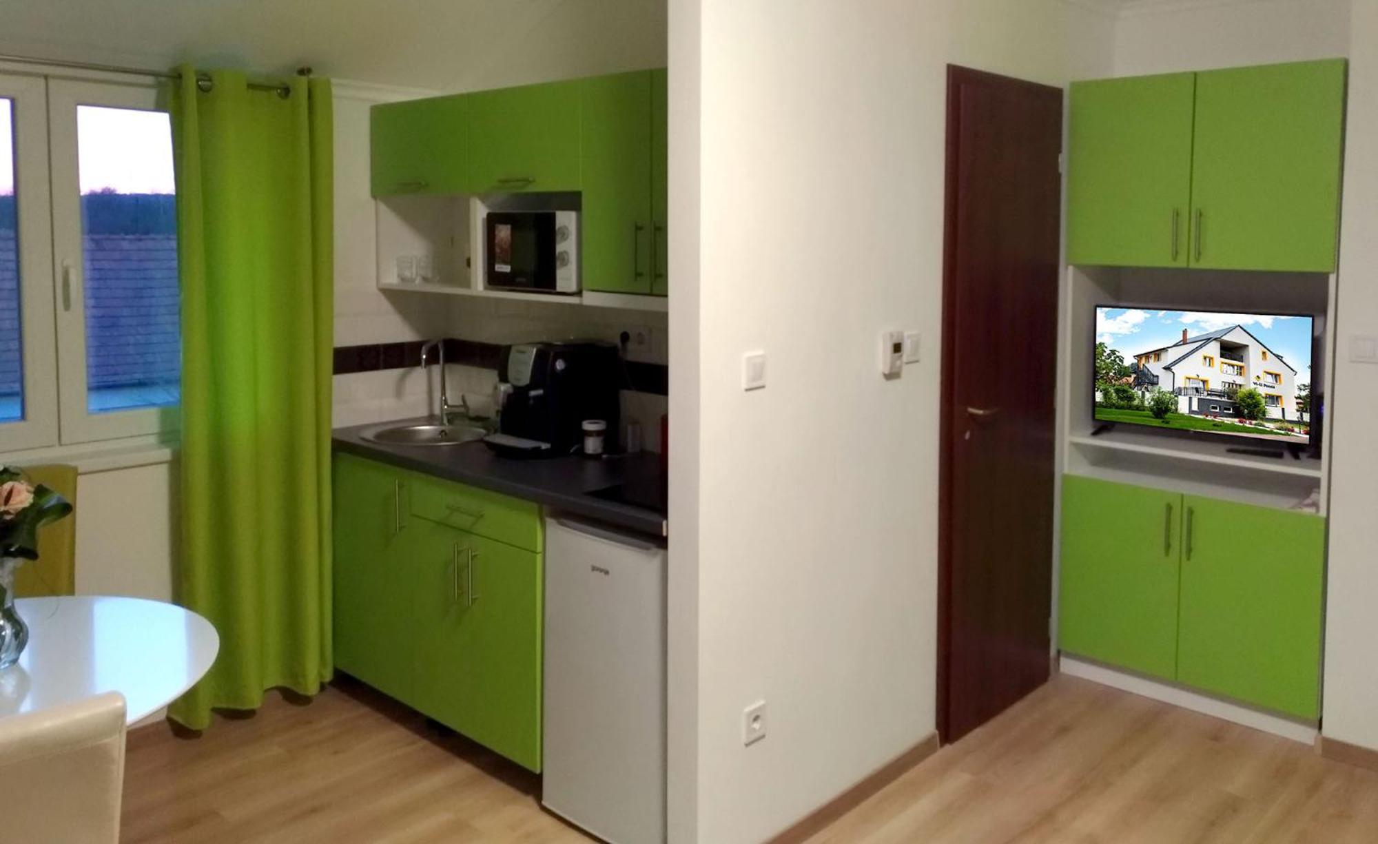 Vi-Li Panzio Bed & Breakfast Maklár Екстериор снимка