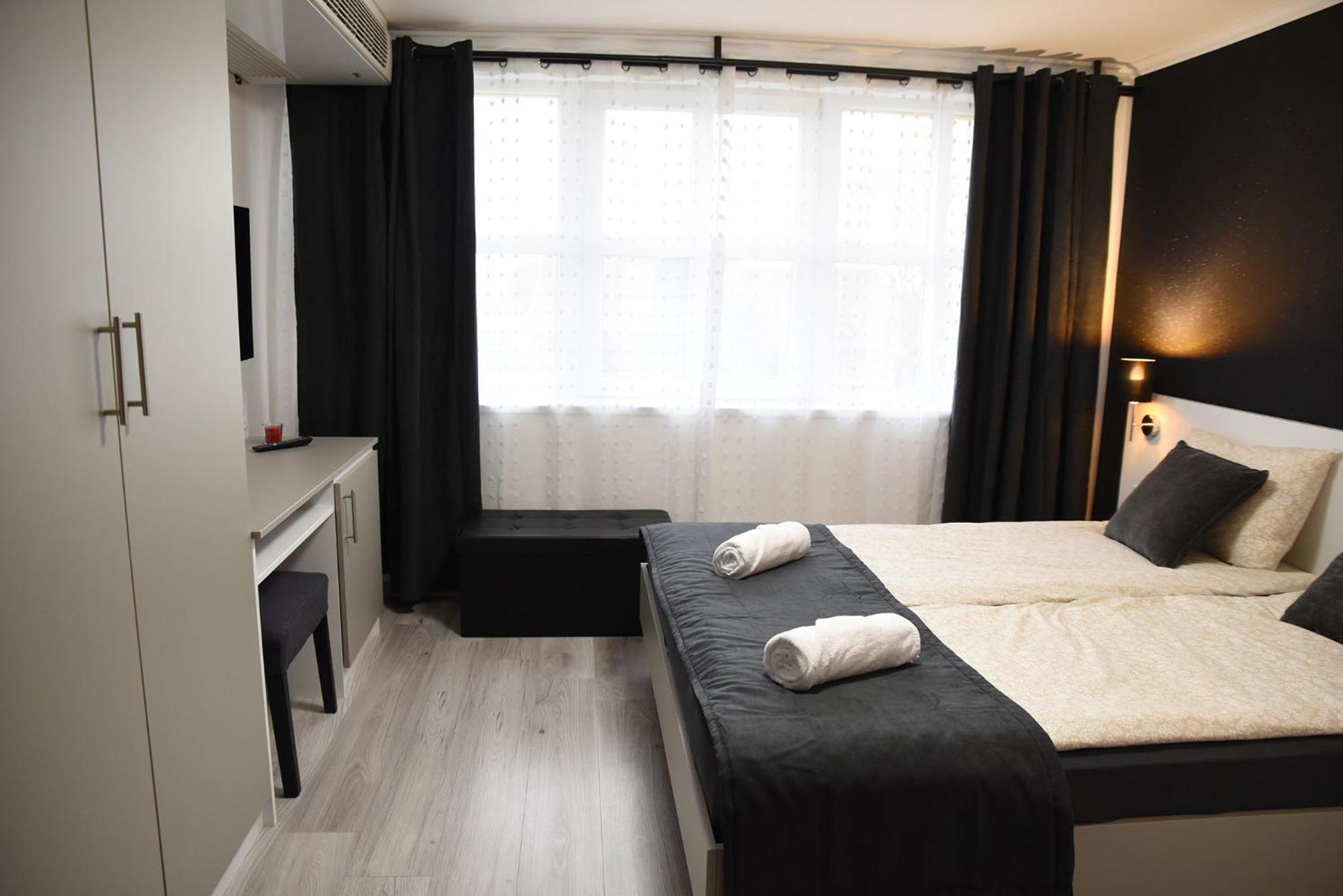 Vi-Li Panzio Bed & Breakfast Maklár Екстериор снимка